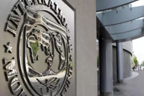 FMI RECOMANDĂ CREȘTEREA TREPTATĂ A TAXELOR ȘI REFORME URGENTE. EXPERȚII ATRAG ATENȚIA ASUPRA RISCURILOR UNEI MAJORĂRI BRUȘTE A TVA