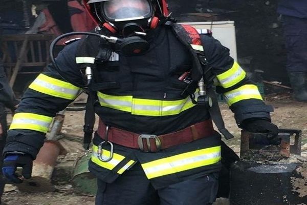 Un bărbat din Tileagd a ajuns la spital cu arsuri, după ce a verificat cu flacără, etanșeitatea buteliei