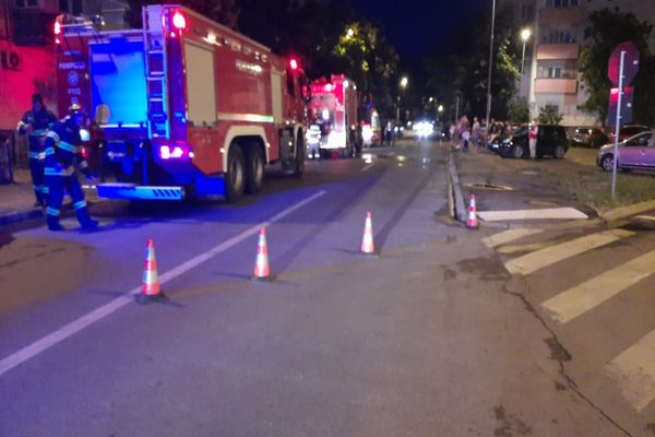 O persoană a ajuns la spital în urma unui incendiu izbucnit într-un apartament din Oradea