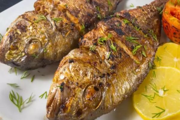 Noroc cu porția: peștele de Revelion a devenit un lux. Românii cumpără tot mai puțin