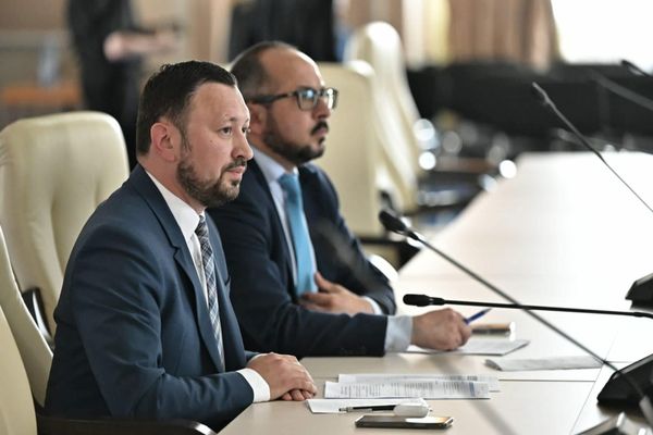 Ministrul Mediului, Mircea Fechet: ”Lansăm, în premieră, Programul microbuze electrice pentru elevi”