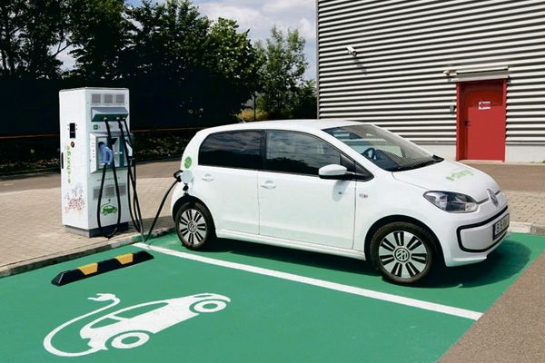  "În România am trecut de la 39 de mașini electrice cumpărate în 2016, la peste 38.000"