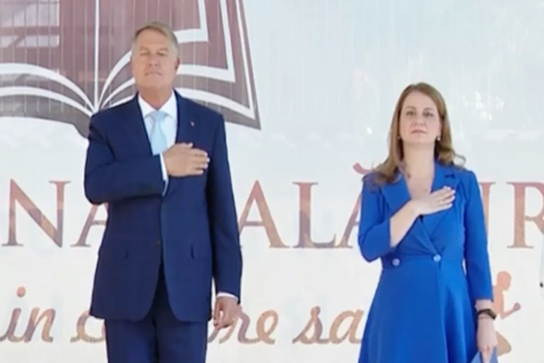 Klaus Iohannis și Ligia Deca, prezenți la festivitatea de deschidere a noului anul școlar, în Capitală