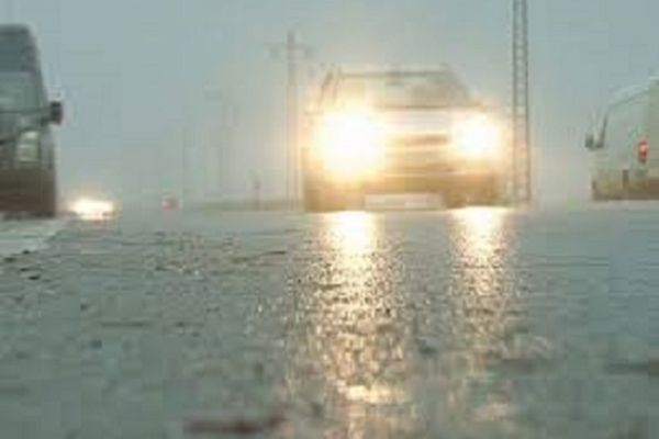 Cod galben de precipitații mixte și polei în 4 județe și în București.