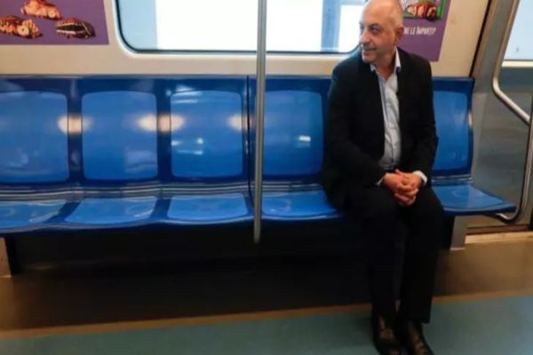 Anca Alexandrescu: „Criză în coaliție. Medicul Cîrstoiu nu sare de 8%, iar PNL și PSD nu au cu cine să-l schimbe”