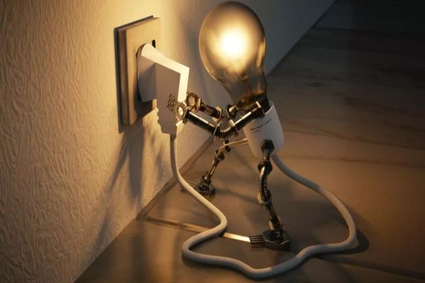 ROMÂNII, PĂCĂLIȚI DE FURNIZORI: PREȚURI NEJUSTIFICATE LA ENERGIE!