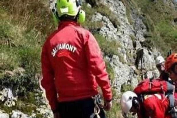 ADOLESCENT DE 14 ANI, ACCIDENTAT GRAV PE UN TRASEU DE MOUNTAIN BIKE ÎN MARAMUREȘ. INTERVENȚIE DE URGENȚĂ A SALVAMONTIȘTILOR