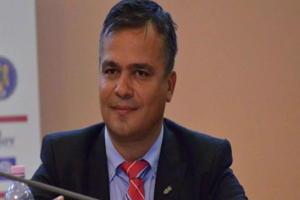 DOUĂ STADIOANE ȘI UN PATINOAR, AȘTEPTATE DE OAMENI, PRIMESC FINANȚARE. ANUNȚUL VINE DE LA MINISTRUL ADRIAN VEȘTEA, PNL