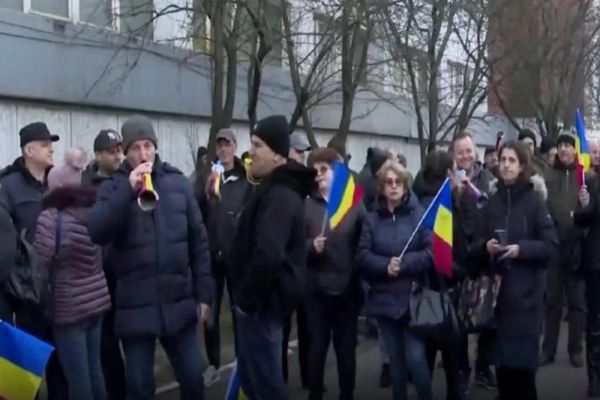 MII DE OAMENI PREGĂTIȚI SĂ PROTESTEZE DE ZIUA MICII UNIRI ÎMPOTRIVA SĂRĂCIEI ȘI MĂSURILOR GUVERNULUI 