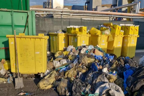 CULISELE STATULUI PARALEL. MAFIOȚII CARE TRANSFORMĂ GUNOAIELE ÎN MILIARDE. TRASEUL BANILOR / VIDEO