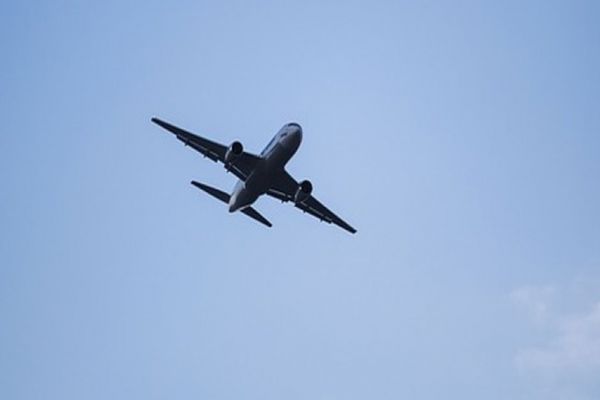 Zboruri suspendate temporar pe aeroportul din Viena, din cauza vremii