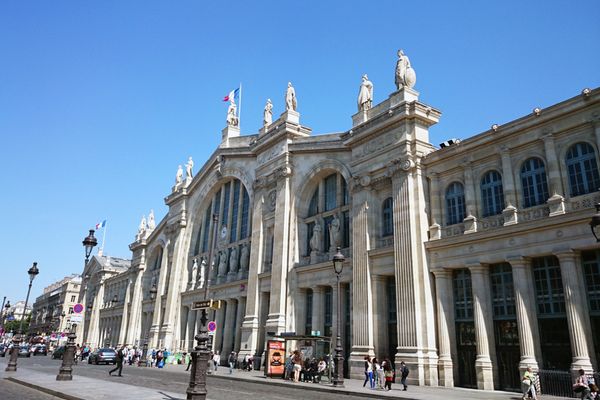 Scene de groază în metroul parizian: român înarmat cu un ciocan, arestat pentru tentativă de omor