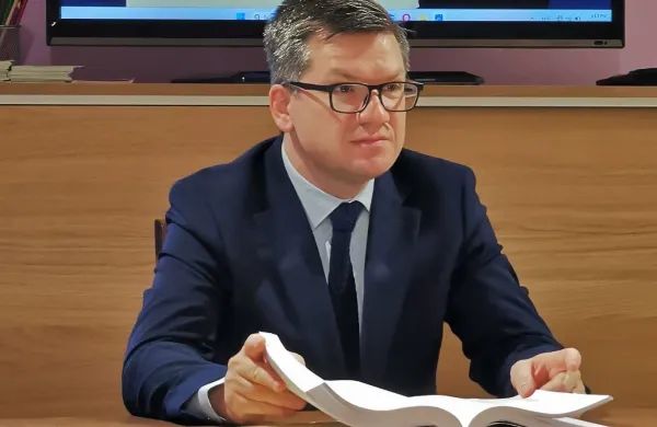 SCRISOARE DESCHISĂ ADRESATĂ MINISTRULUI CULTURII DIN ROMÂNIA PRIMITĂ DE LA PREŞEDINTELE COMISIEI PENTRU CULTURĂ, ARTE ŞI MIJLOACE DE INFORMARE ÎN MASĂ, DOMNUL DEPUTAT GEORGE-MIHAIL NEAMŢU (AUR)