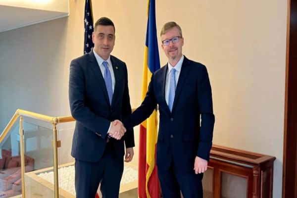 GEORGE SIMION, ÎNTÂLNIRE DE GRADUL ZERO CU PRINCIPALUL REPREZENTANT AL SUA ÎN ROMÂNIA