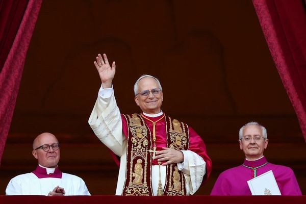 PAPA LEON, NOUL SUVERAN PONTIF ALES PE 8 MAI 2025. FRATELE SĂU L-A AVERTIZAT SĂ NU ALEAGĂ ACEST NUME