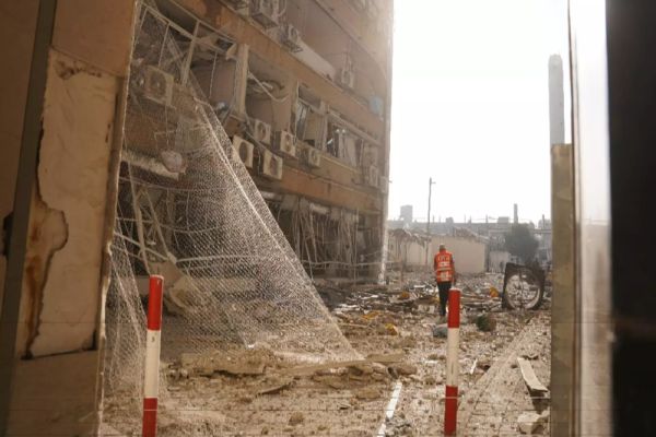 UN SPITAL ISRAELIAN, LOVIT ÎNTR-UN NOU ATAC CU RACHETE LANSAT DE IRAN