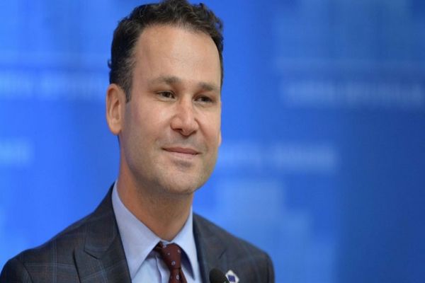 LICITAȚIA DE 150 MILIOANE EURO PENTRU PARCĂRI ÎN SECTORUL 3, ANULATĂ DUPĂ PRESIUNEA PUBLICĂ