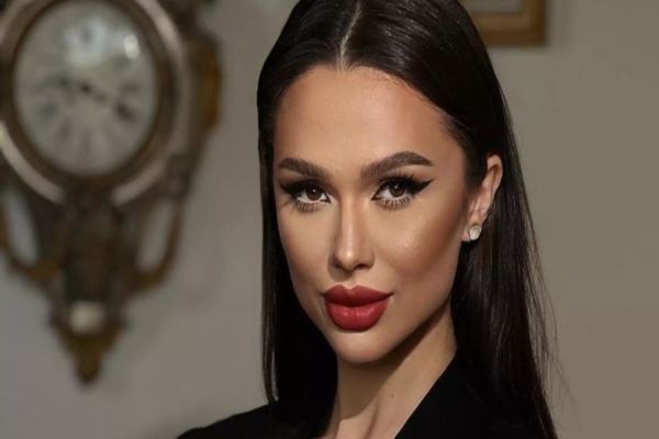 FAMILIA REALITATEA S-A MĂRIT. ANA MARIA PĂCURARU A NĂSCUT UN BĂIEȚEL PERFECT SĂNĂTOS