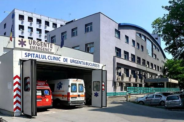 A ÎNCERCAT SĂ-ȘI OMOARE SOȚUL GRAV BOLNAV ȘI SĂ SE SINUCIDĂ. A FOST CONDAMNATĂ LA ÎNCHISOARE CU SUSPENDARE