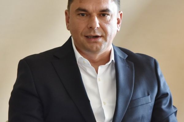 CIPRIAN BLEJAN: ”AUR BIHOR A SOLICITAT, ÎNCĂ DIN PRIMA ȘEDINȚĂ A ACTUALULUI MANDAT, CA NICI MEMBRII ATOP ȘI NICI REPREZENTANȚII DESEMNAȚI ÎN CONSILIILE DE ADMINISTRAȚIE ALE COMPANIILOR ȘI REGIILOR DE INTERES LOCAL SĂ NU BENEFICIEZE DE INDEMNIZAȚII SAU AVA