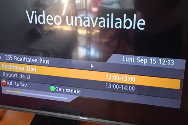 EMISIA REALITATEA PLUS A FOST ÎNTRERUPTĂ ÎN TIMPUL PROTESTULUI URIAȘ DIN PIAȚA VICTORIEI 