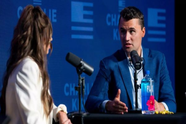 CHARLIE KIRK, ALIAT AL LUI TRUMP, UCIS LA UTAH. AUTORITĂȚILE AU GĂSIT ARMA CRIMEI