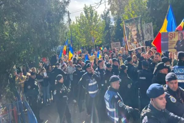 CĂLIN GEORGESCU, MESAJ DE ADEVĂRAT LIDER AL POPORULUI: NU MĂ CONSIDER UN OM POLITIC, CI UN OM AL CREDINȚEI! - VIDEO