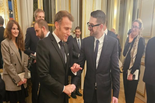 ALEXANDER SOROS, ÎNTÂLNIRE CU EMMANUEL MACRON LA PALATUL ÉLYSÉE. FIUL MILIARDARULUI CONTINUĂ ACTIVITĂȚILE INTERNAȚIONALE ALE FAMILIEI