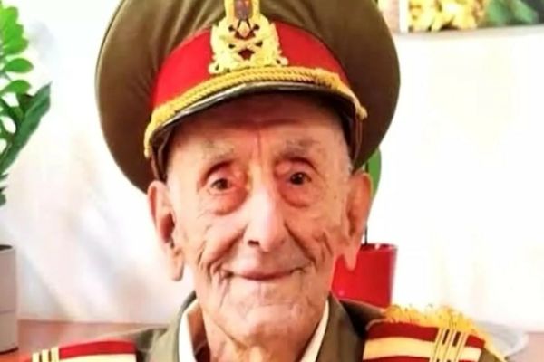 O singură decorație de Ziua Națională: veteranul Ion Vasile Banu, decorat de președintele Nicușor Dan