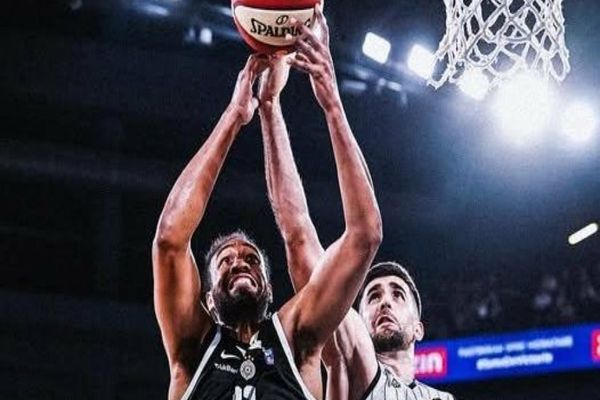 Baschet: U-BT Cluj, învinsă pe teren propriu de deţinătoarea trofeului Ligii Adriatice, Partizan Belgrad