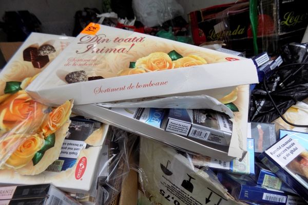 Explozie a contrabandei cu țigări în România: pierderi de peste 500 de milioane de euro într-un singur an
