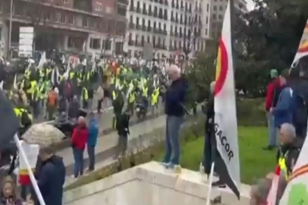 Fermierii au ieșit în stradă. Revoltă pe Mercosur, în Spania