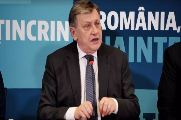 Crin Antonescu: „Hubert Thuma a vorbit de userizarea PNL, de asta îl apreciez, nu pentru că am eu vreun aranjament cu el”