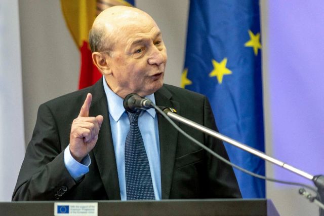 Traian Băsescu, despre criza politică: ”Există o singură soluţie, refacerea funcţionării coaliţiei. Dacă este moartă, trebuie reînviată”