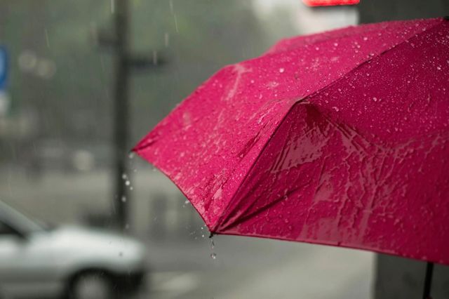 ANM a emis două avertizări Cod galben. Vânt puternic, furtuni și grindină în mai multe județe din țară