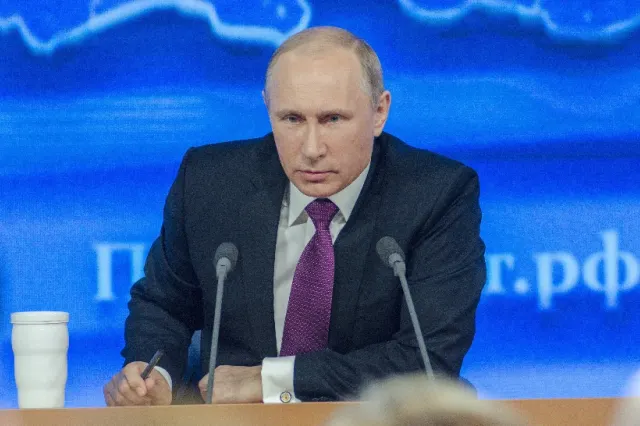 Rusia nu profită de scumpirea petrolului: un institut apropiat Kremlinului reduce prognoza de creștere economică