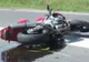 Motociclist rănit de un şofer care a depăşit neregulamentar