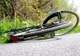 Biciclist sub influența alcoolului, autoaccidentat