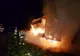 Remorcă distrusă de un incendiu între Oradea şi Nojorid! Focul a fost pus intenţionat