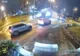Accident spectaculos la Oradea: un șofer a ajuns la spital după ce a „zburat” cu mașina peste un sens giratoriu - VIDEO