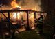 Incendiu în Ștei, cu pericol de propagare la o biserică (FOTO)